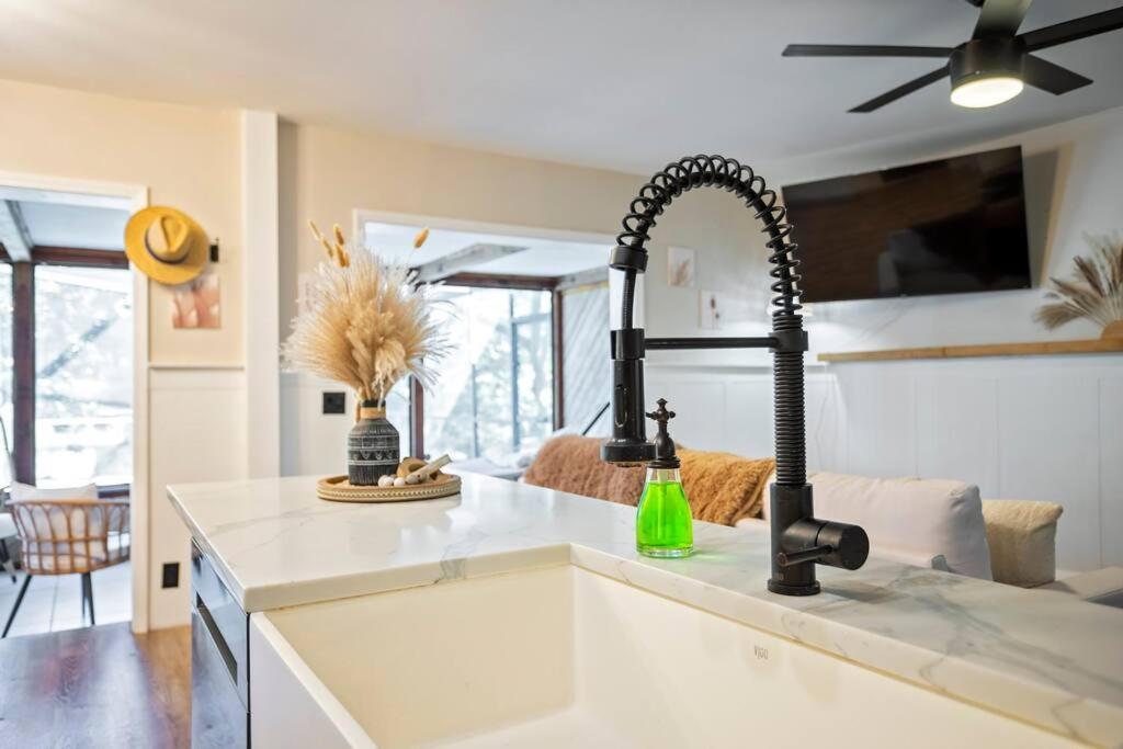 Cozy Lakefront Home W/ Pool -7 Mins From Legoland Winter Haven Kültér fotó